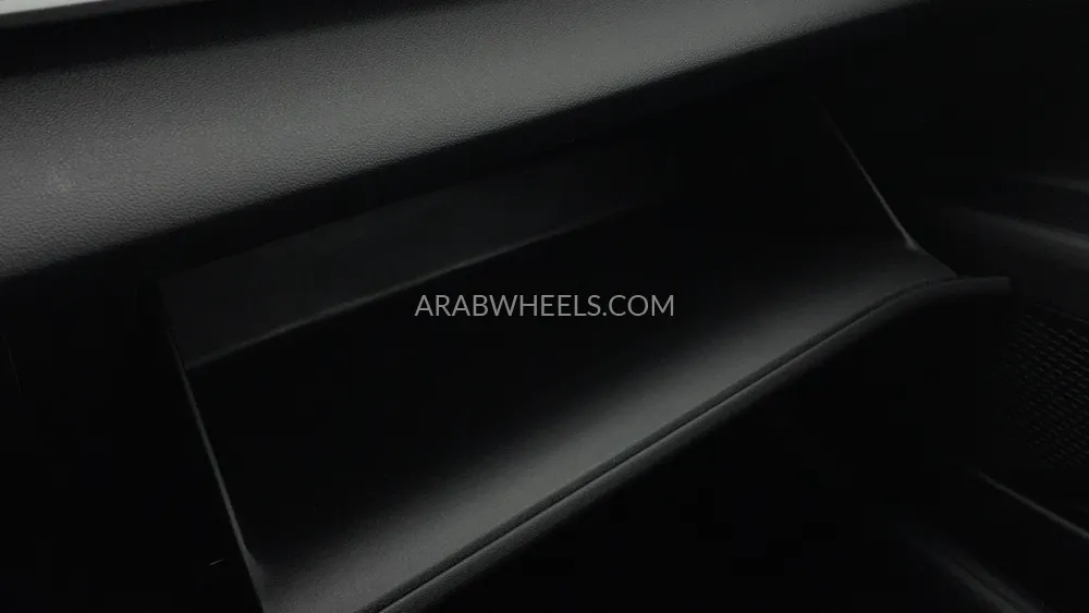 Hyundai Elantra 2025 for Sale in Dubai Image-30