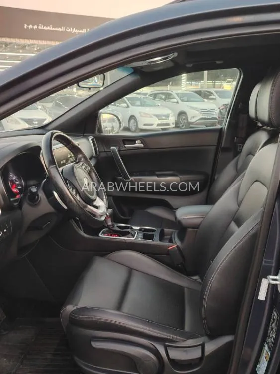 Kia Sportage 2020 for Sale in Ajman Image-7