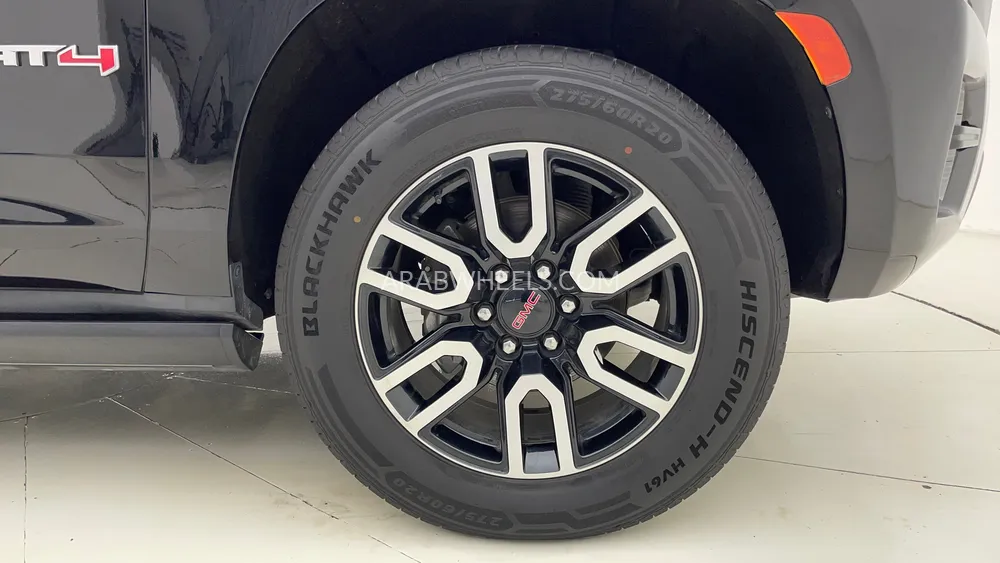 GMC Yukon 2023 for Sale in Dubai Image-10