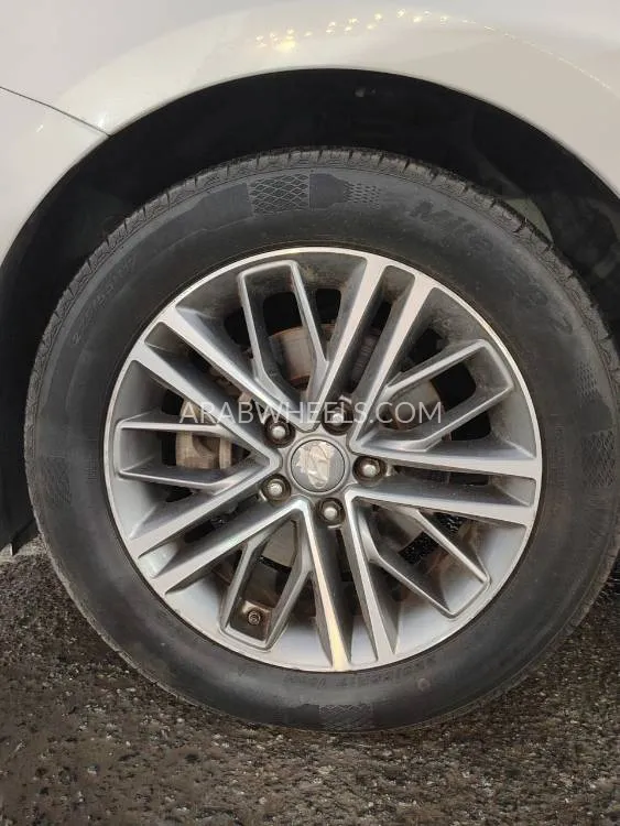 Hyundai Azera 2019 for Sale in Ajman Image-5