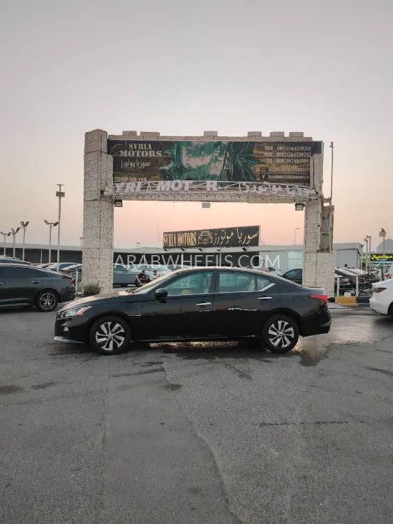 Nissan Altima 2020 for Sale in Ajman Image-4