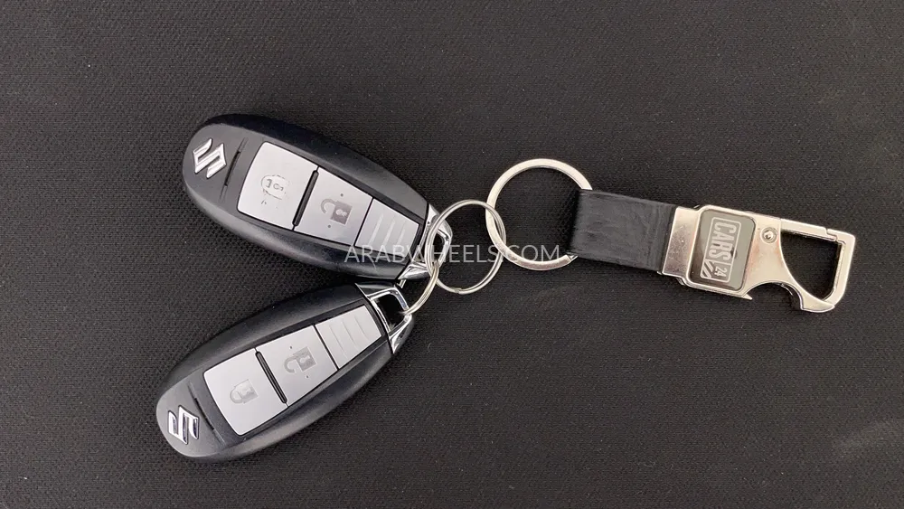 Suzuki Vitara 2017 for Sale in Dubai Image-25