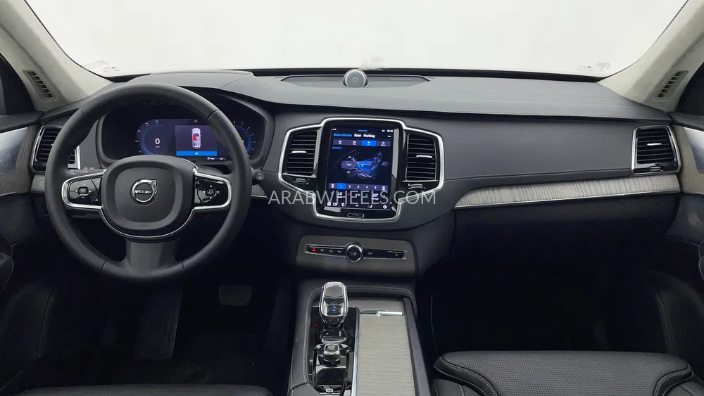 Volvo XC90 2023 for Sale in Dubai Image-12