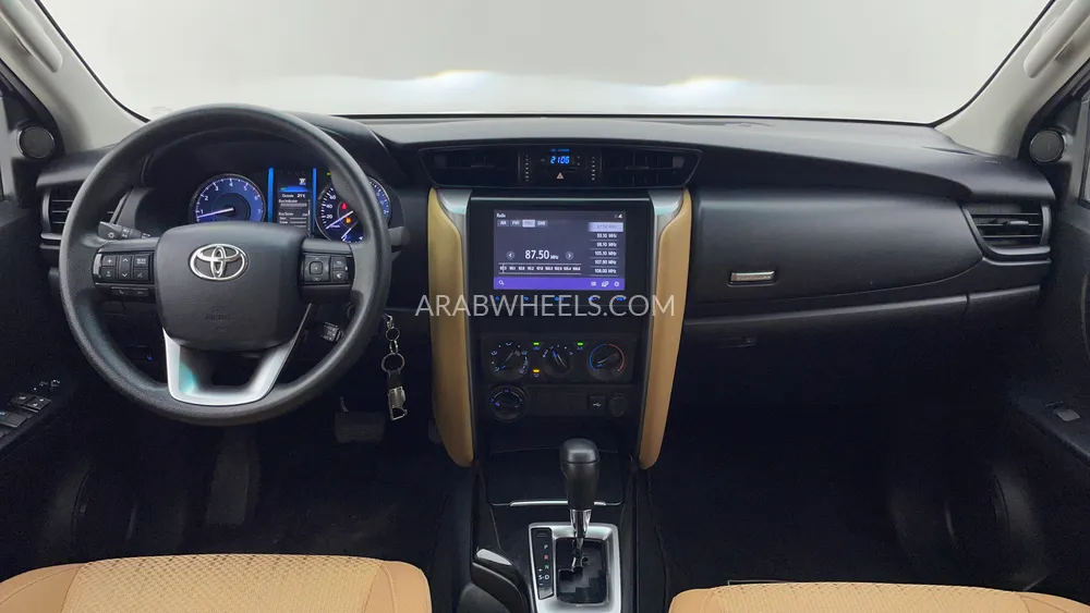 Toyota Fortuner 2024 for Sale in Dubai Image-12