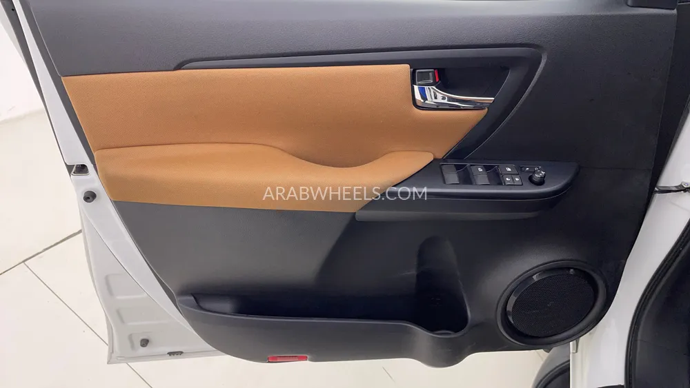 Toyota Fortuner 2024 for Sale in Dubai Image-18