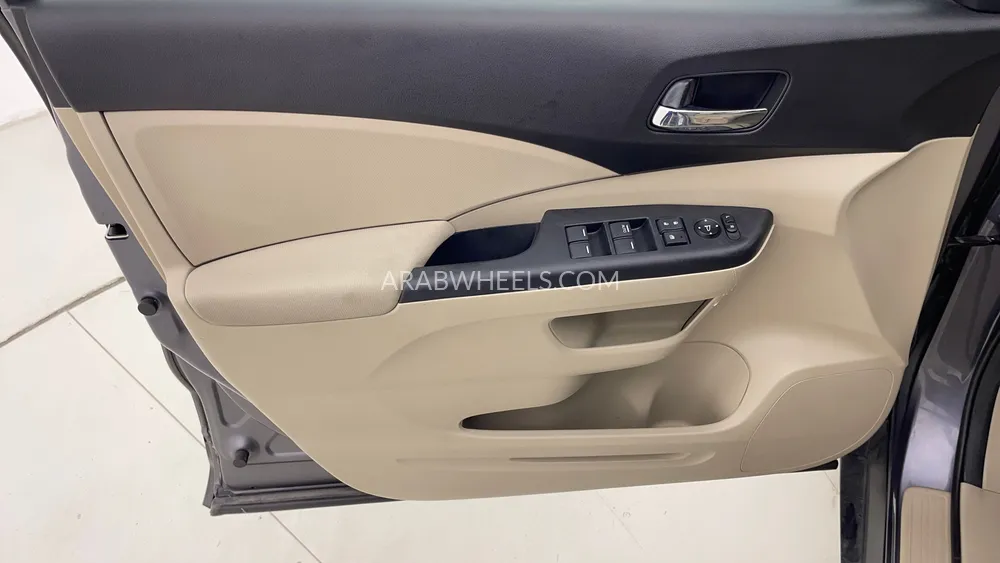 Honda CR-V 2016 for Sale in Dubai Image-17
