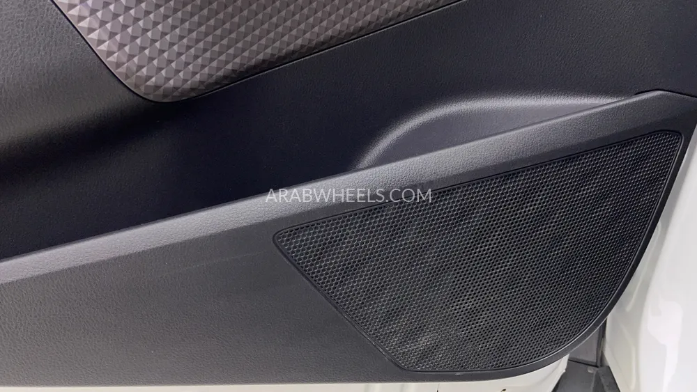 Toyota C-HR 2023 for Sale in Dubai Image-23