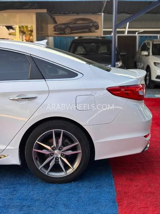 Hyundai Sonata 2015 for Sale in Ajman Image-9