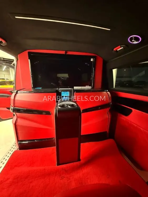 Mercedes Benz V Class 2022 for Sale in Dubai Image-10