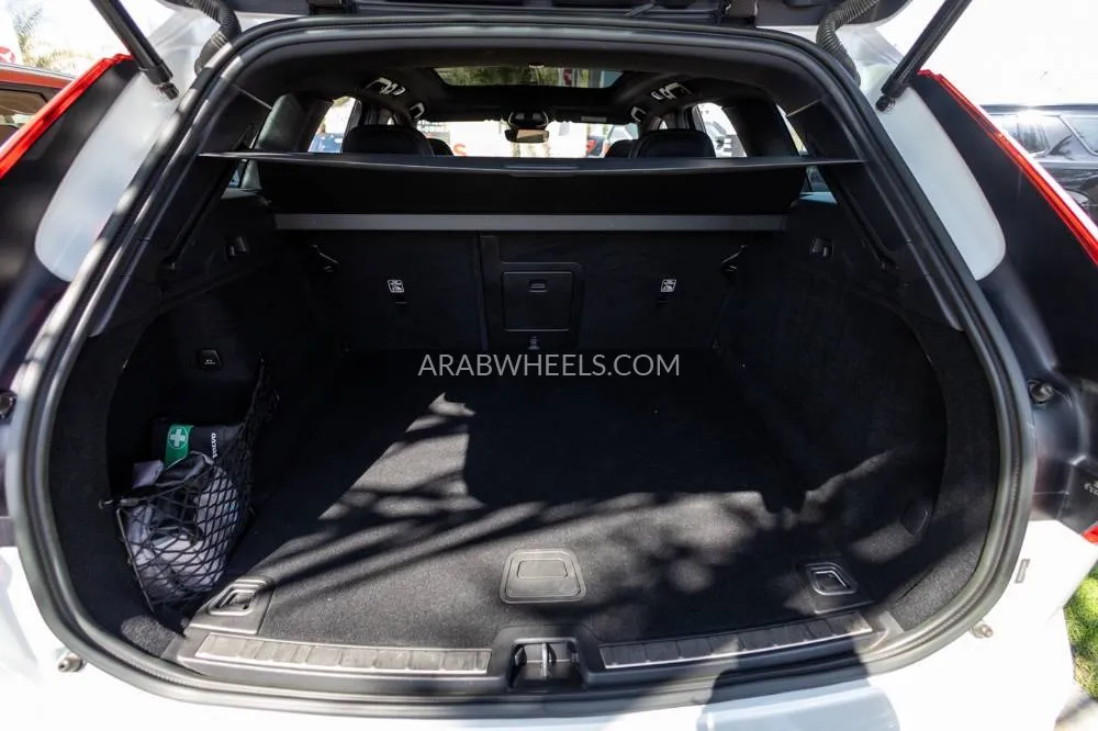 Volvo XC60 2023 for Sale in Dubai Image-26