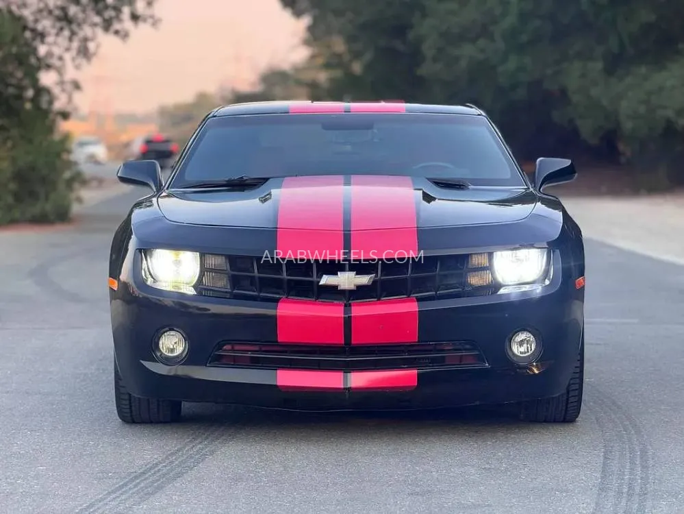 Chevrolet Camaro 2011 for Sale in Sharjah Image-2