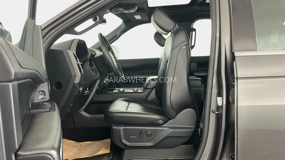Ford Expedition 2020 for Sale in Sharjah Image-19