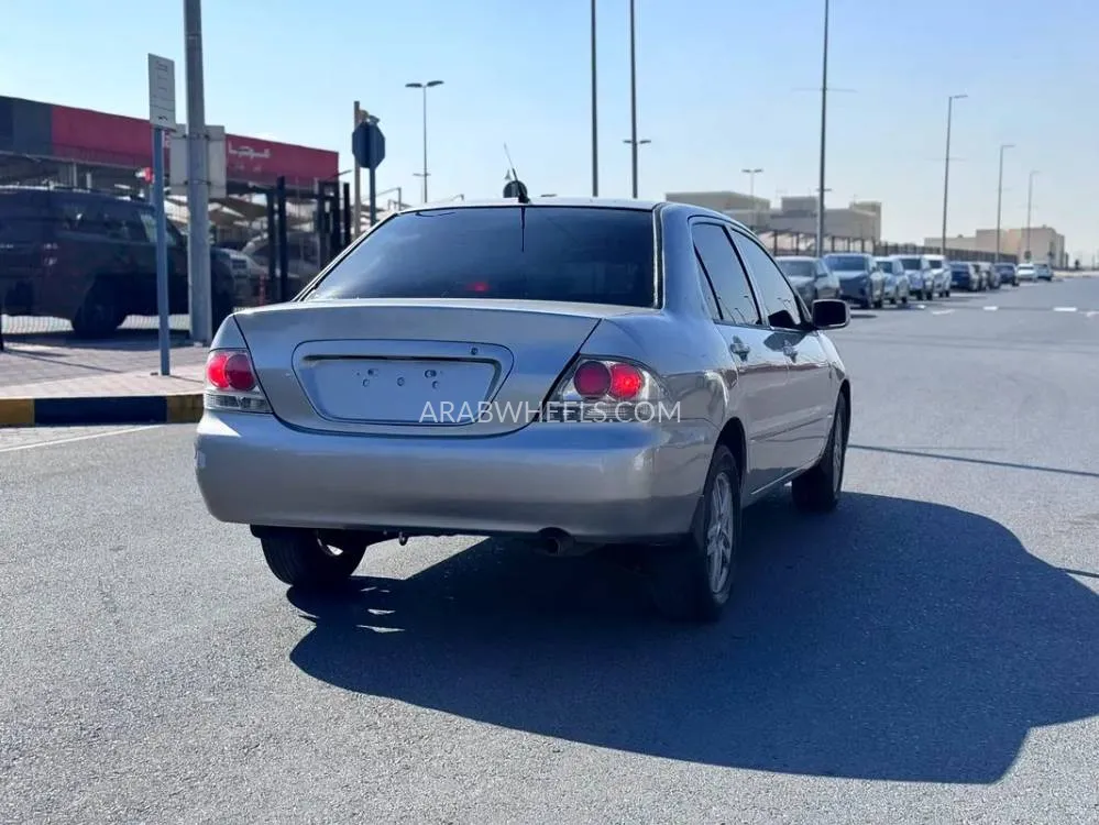 Mitsubishi Lancer 2009 for Sale in Sharjah Image-4