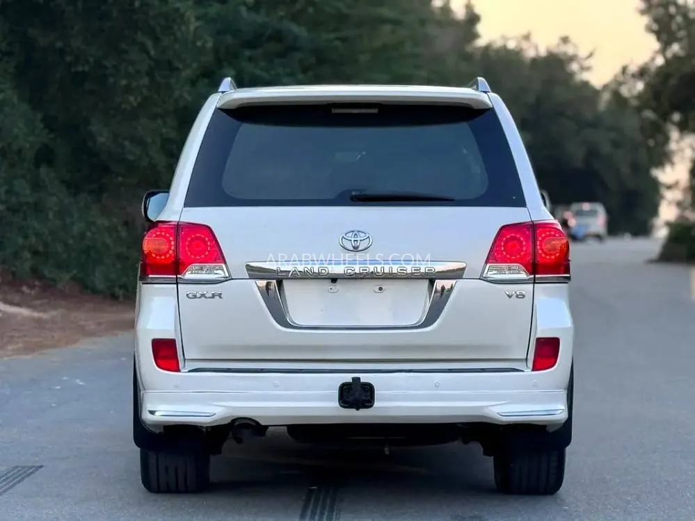 تويوتا لاند كروزر 2013 for Sale in الشارقة Image-5