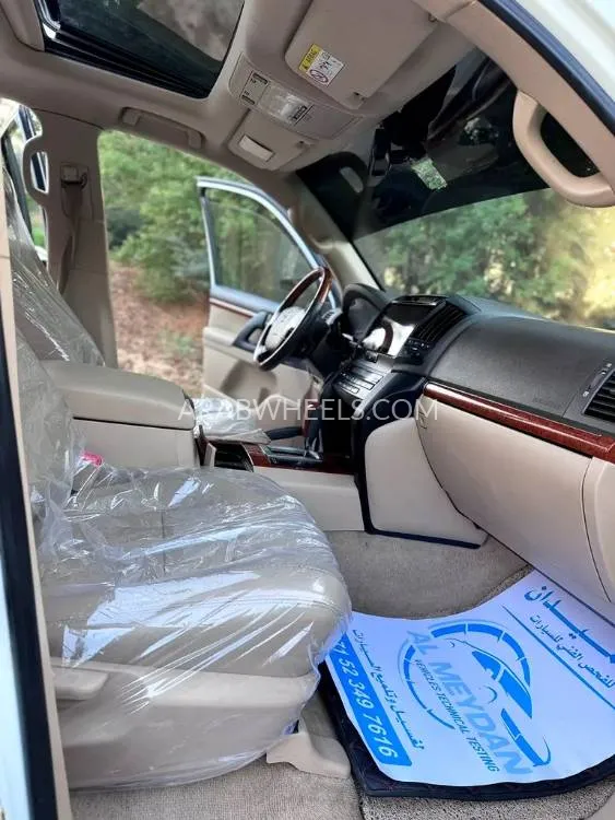 تويوتا لاند كروزر 2013 for Sale in الشارقة Image-10