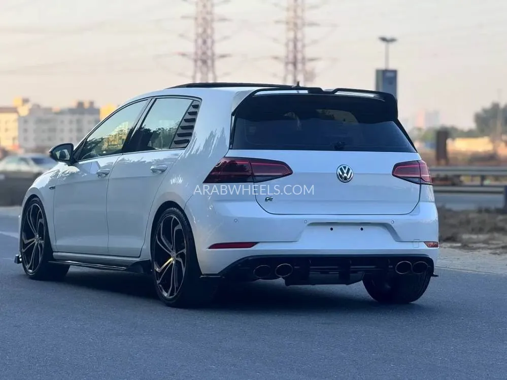 Volkswagen Golf 2018 for Sale in Sharjah Image-6