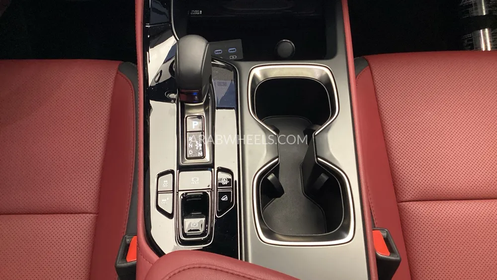 Lexus NX 2025 for Sale in Sharjah Image-16