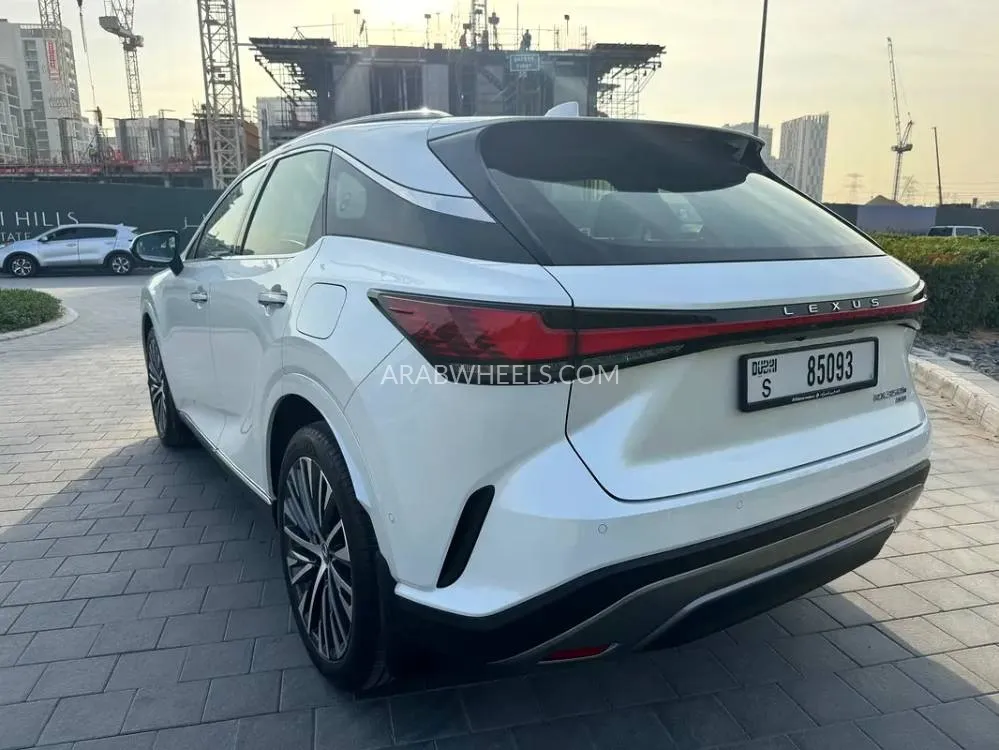 Lexus RX 2023 for Sale in Dubai Image-10