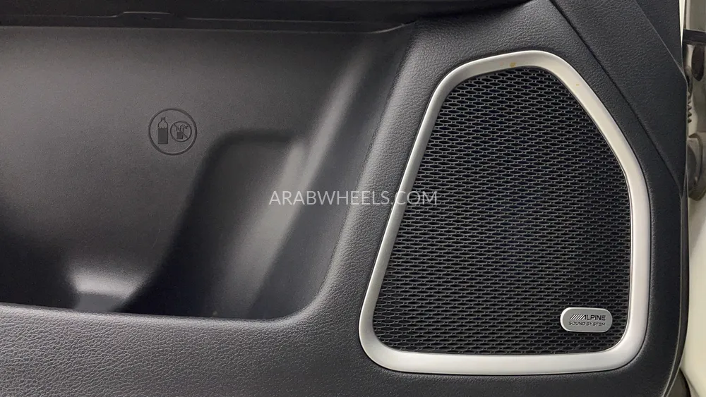 Jeep Compass 2020 for Sale in Dubai Image-23