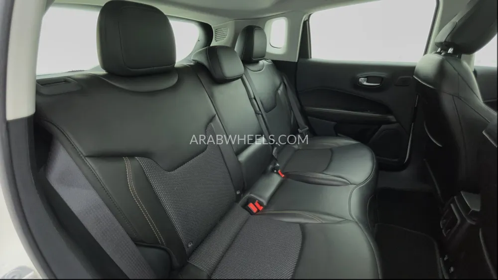 Jeep Compass 2020 for Sale in Dubai Image-27