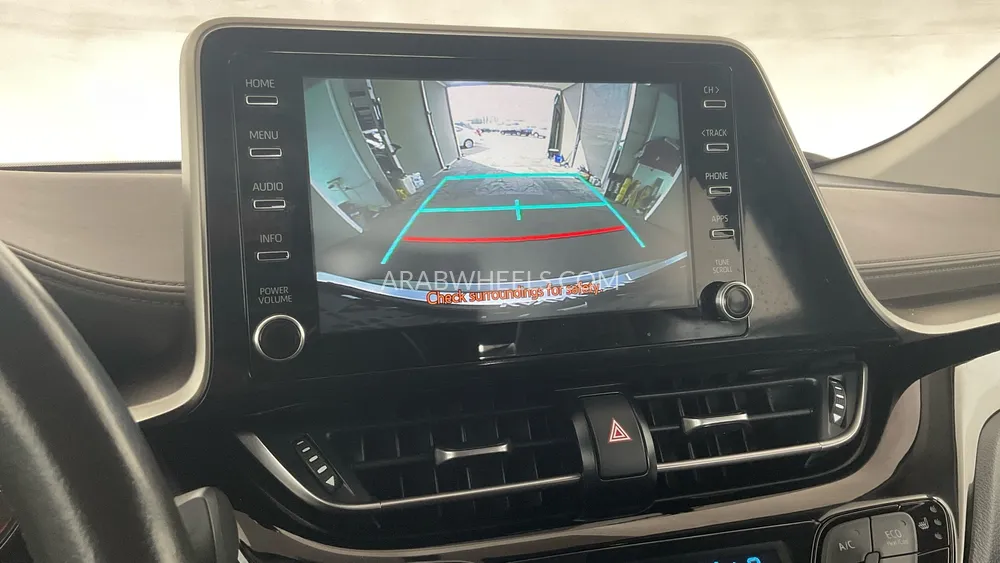 Toyota C-HR 2022 for Sale in Sharjah Image-16