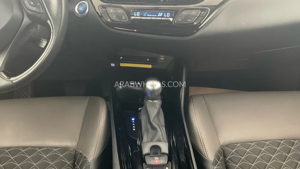 Toyota C-HR 2022 for Sale in Sharjah Image-22