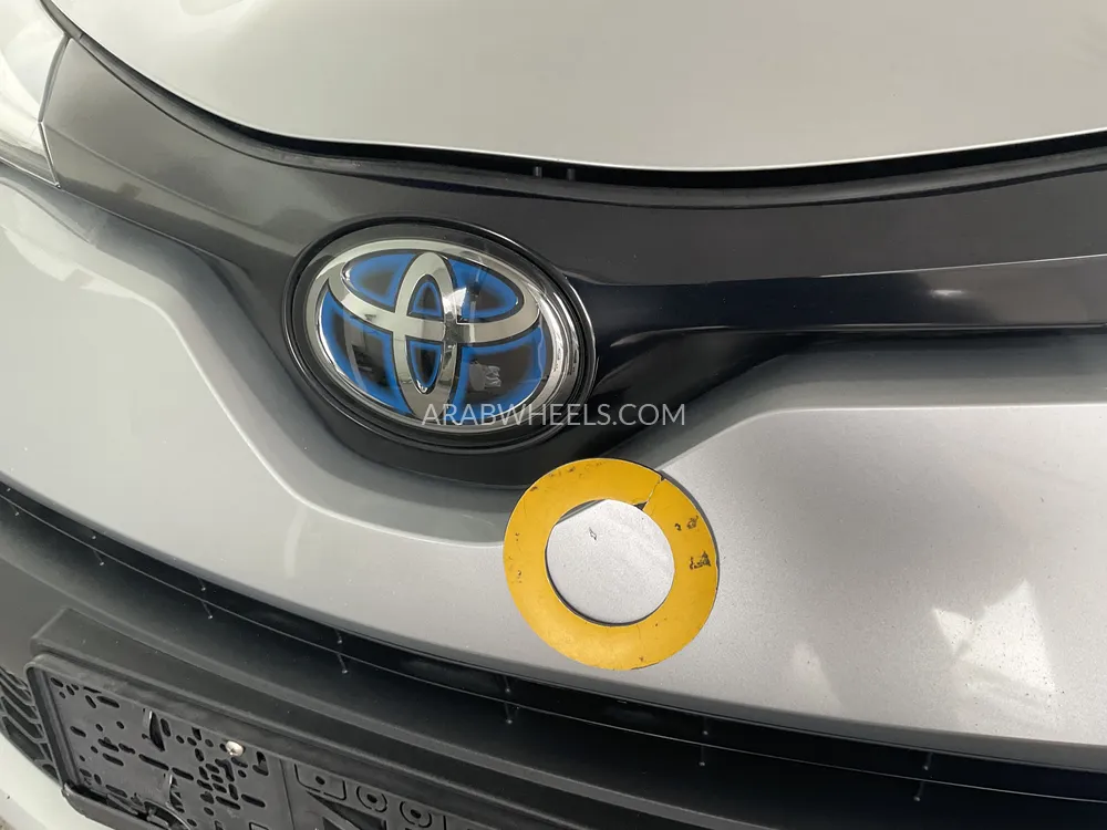 Toyota C-HR 2022 for Sale in Sharjah Image-30