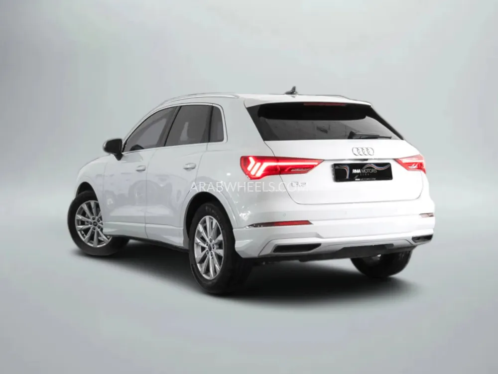 Audi Q3 2023 for Sale in Dubai Image-2