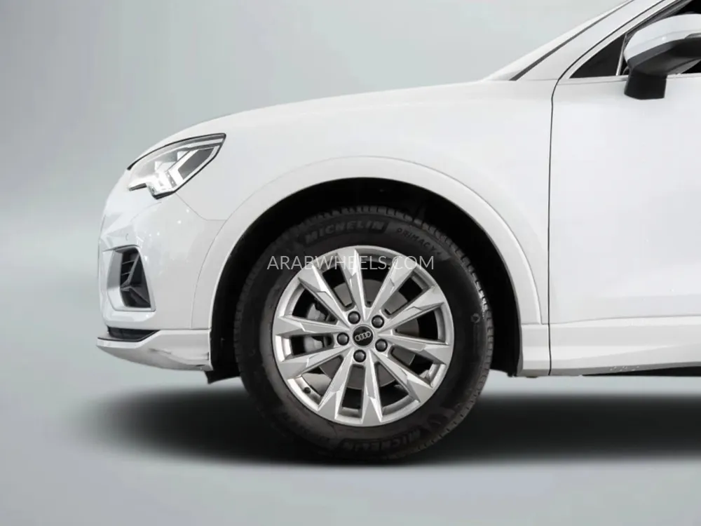 Audi Q3 2023 for Sale in Dubai Image-6