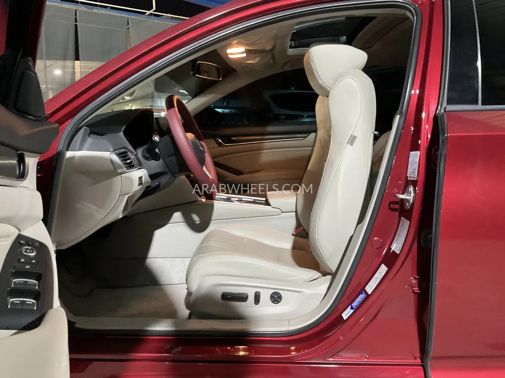 Honda Accord 2021 for Sale in Sharjah Image-7