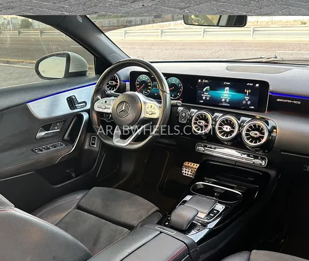 مرسيدس بنز كلاس A 2020 for Sale in عجمان Image-2