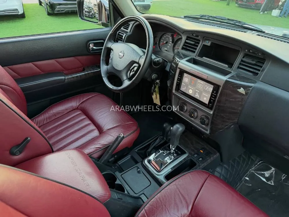 Nissan Patrol 2023 for Sale in Sharjah Image-7