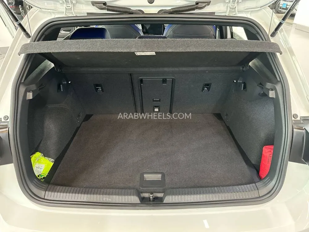 Volkswagen Golf R 2024 for Sale in Dubai Image-13