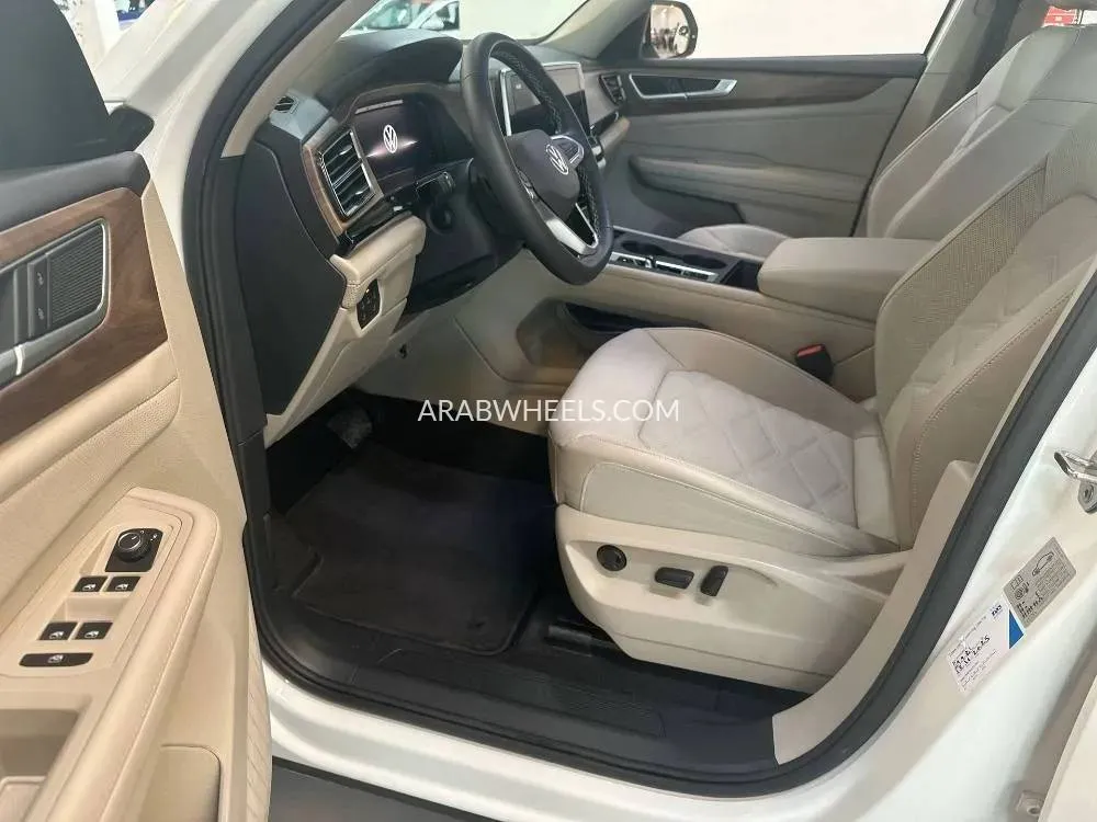 Volkswagen Teramont 2024 for Sale in Dubai Image-11
