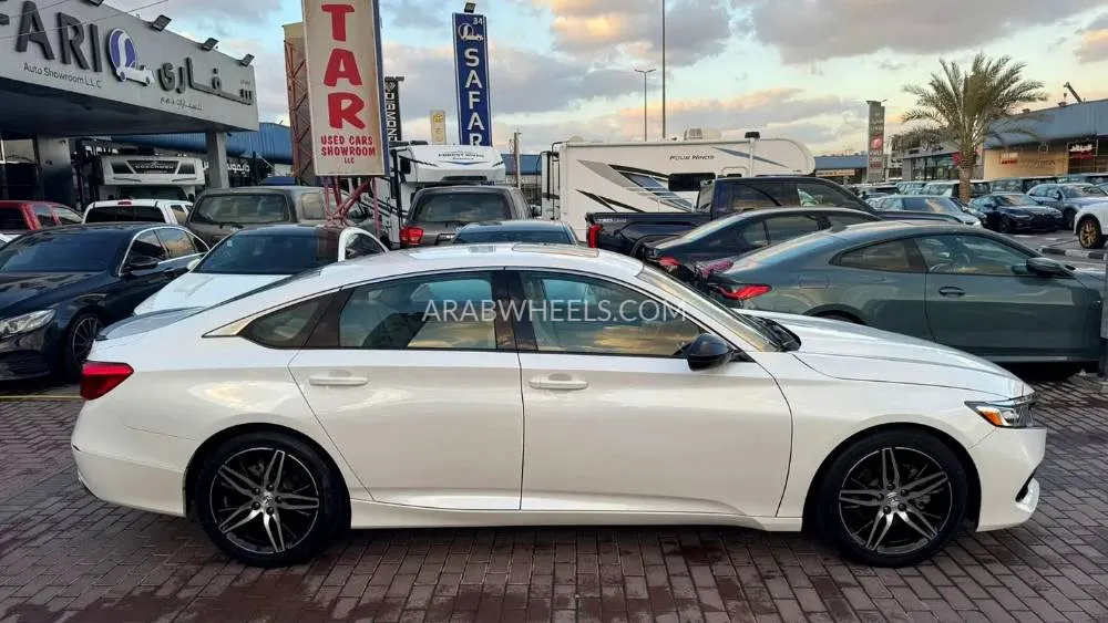Honda Accord 2022 for Sale in Dubai Image-6