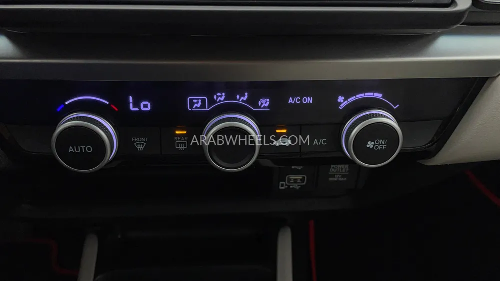 Honda City 2024 for Sale in Dubai Image-44