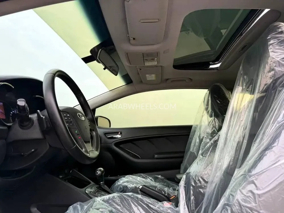 Kia Cerato 2015 for Sale in Dubai Image-7