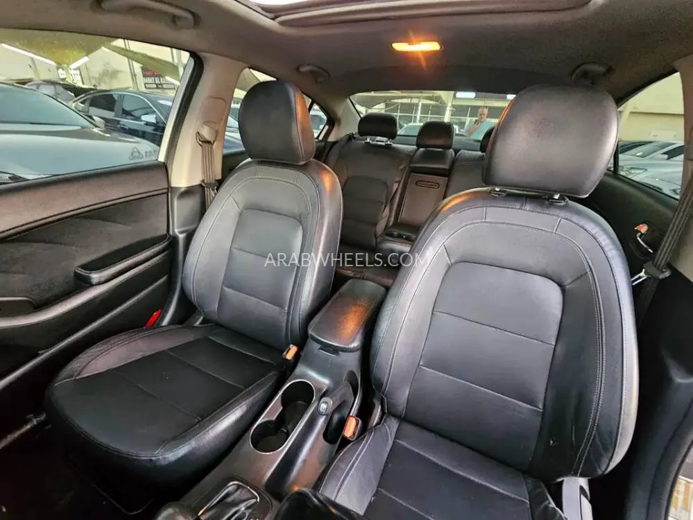 Kia Cerato 2017 for Sale in Dubai Image-5