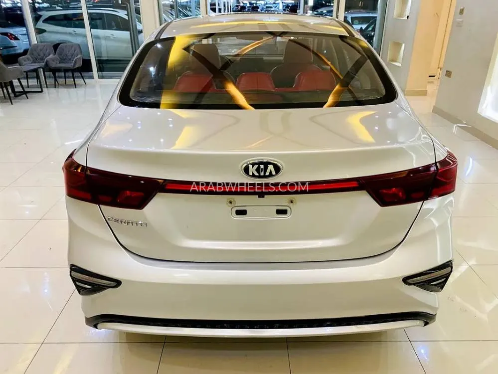 Kia Cerato 2019 for Sale in Sharjah Image-9