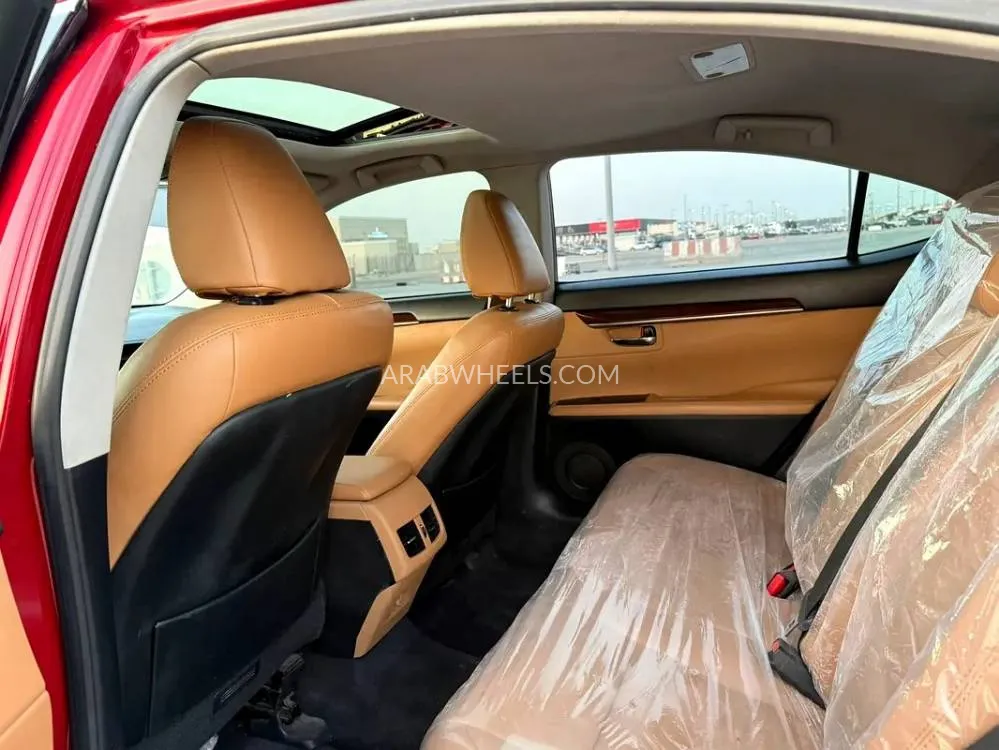 لكزس ES 2015 for Sale in دبي Image-5