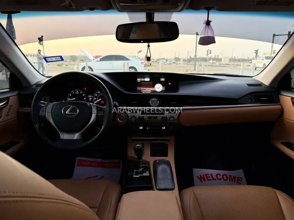 لكزس ES 2015 for Sale in دبي Image-14