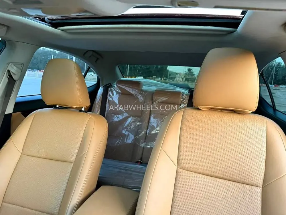 لكزس ES 2015 for Sale in دبي Image-15