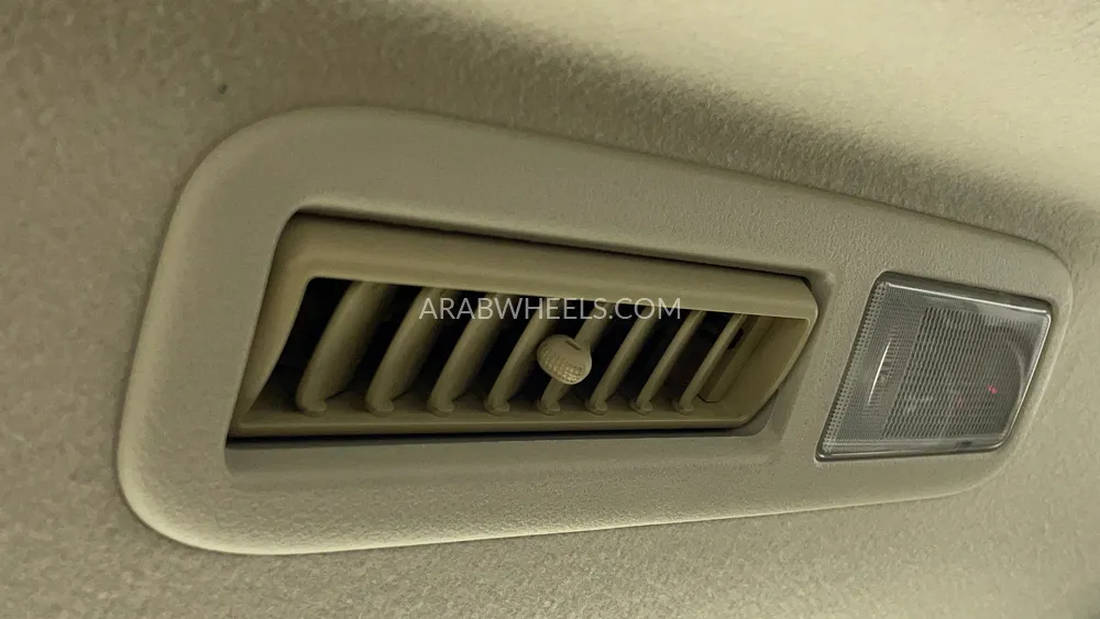 ميتسوبيشي باجيرو 2017 for Sale in دبي Image-24