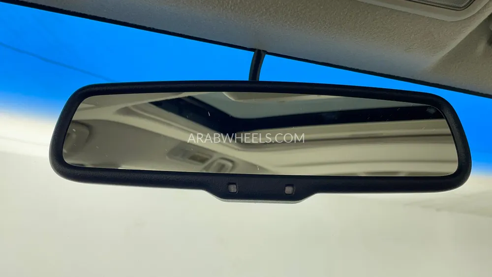 ميتسوبيشي باجيرو 2017 for Sale in دبي Image-35