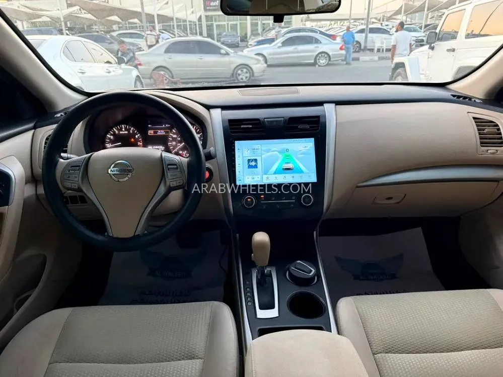 Nissan Altima 2015 for Sale in Dubai Image-11