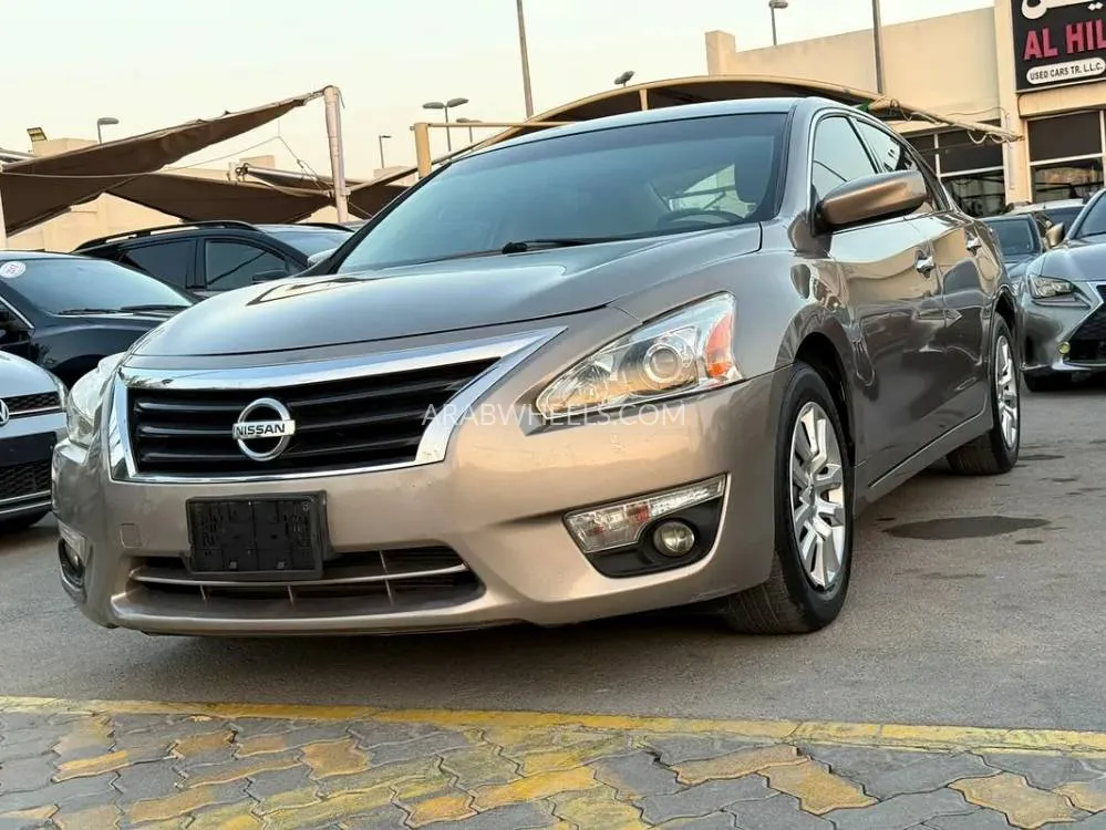 Nissan Altima 2015 for Sale in Dubai Image-14