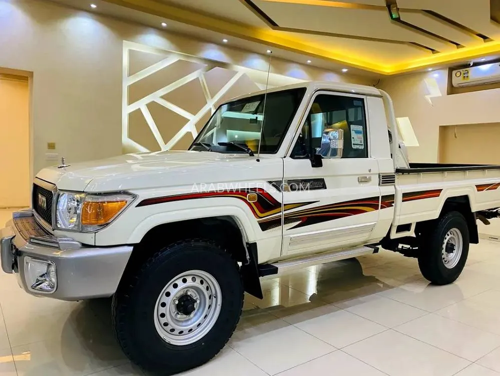 Toyota Land Cruiser 70 Series 2022 for Sale in Sharjah Image-7