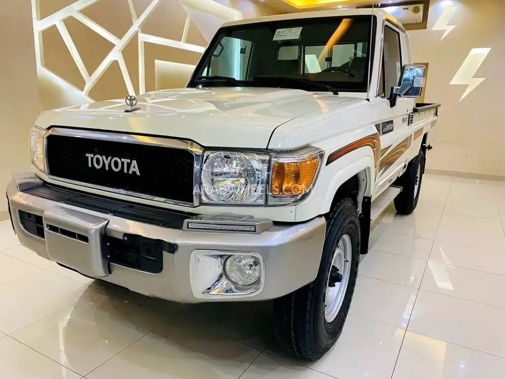 Toyota Land Cruiser 70 Series 2022 for Sale in Sharjah Image-18