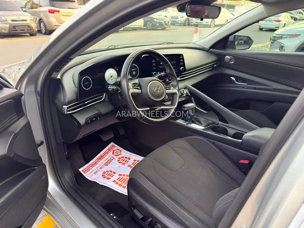 Hyundai Elantra 2021 for Sale in Ajman Image-13