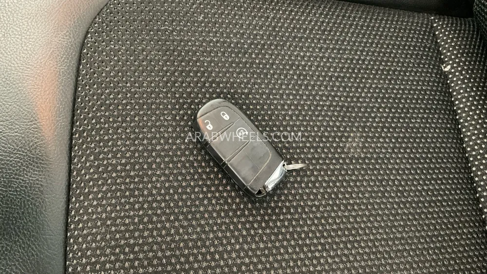 Jeep Compass 2018 for Sale in Sharjah Image-17